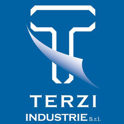 Mantelle personalizzate ❤️: produzione conto terzi per parrucchieri e centri estetici by TERZI INDUSTRIE